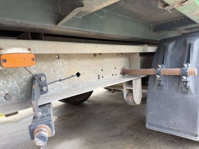 MUELLER-MITTELTAL ka ta r 14,4 14,4 t Tandemkipper- Tieflader, Breitbereift